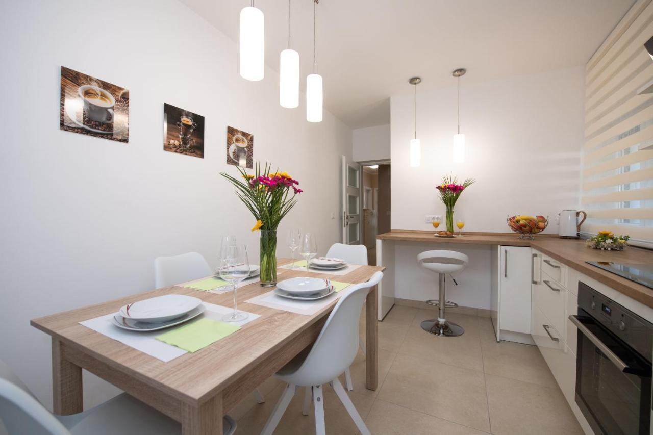 Apartman Sanja Опатия Экстерьер фото